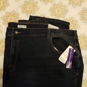 Catherines 32W Right Fit Curvy NWT